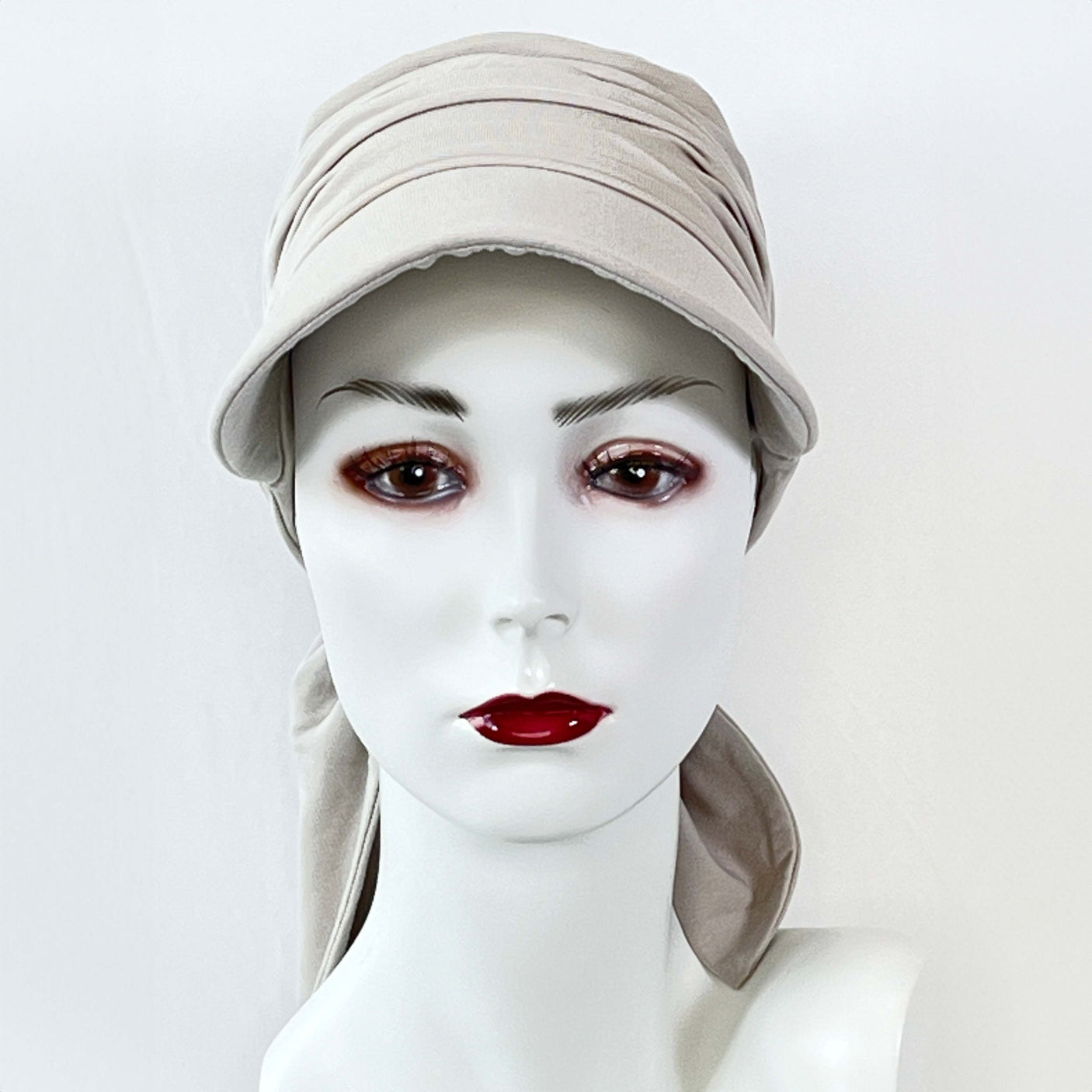 Schildkappen mit breitem Band