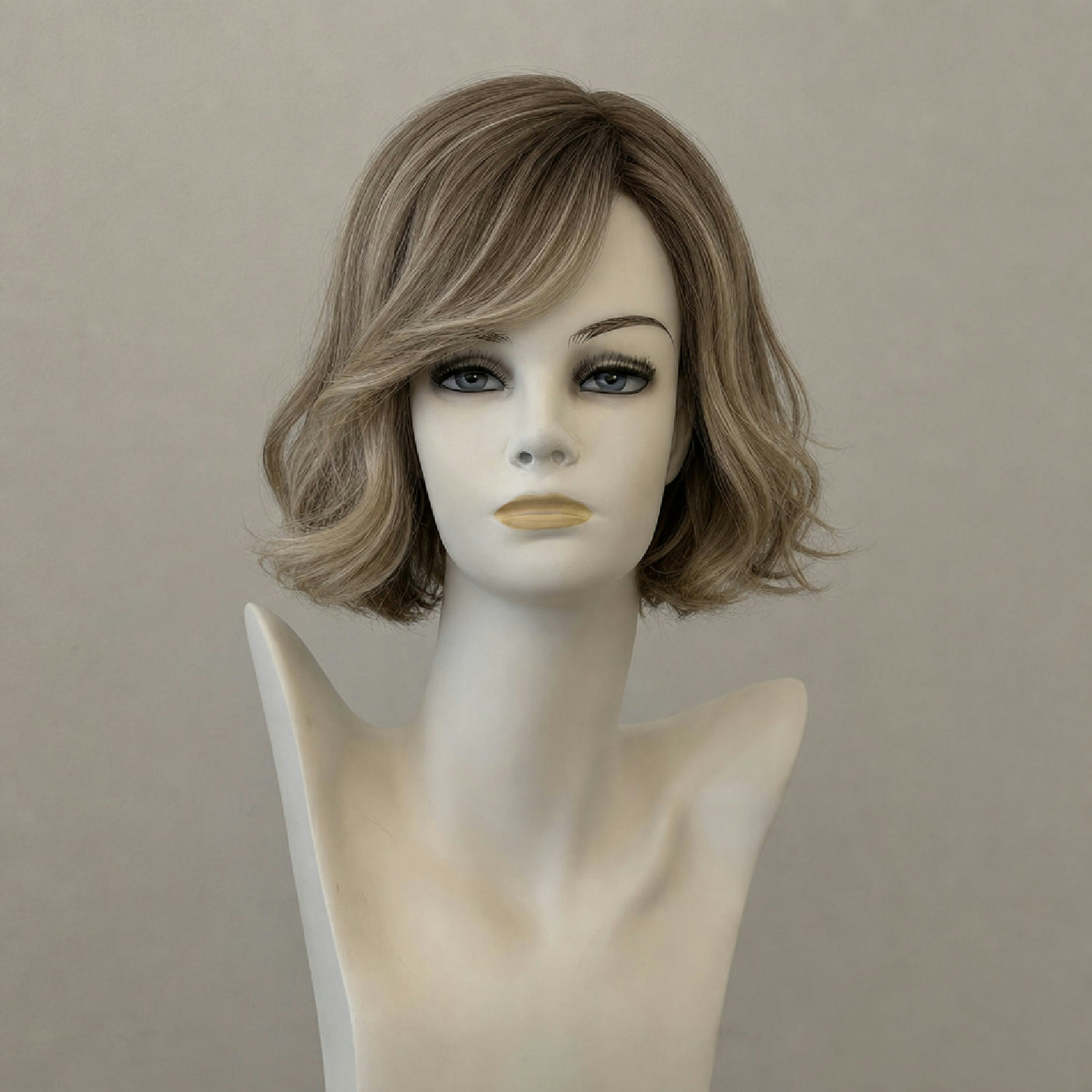 Lace-Front-Perücke: Affair in Caramel with Sun (R8/26H) mit Mittelscheitel