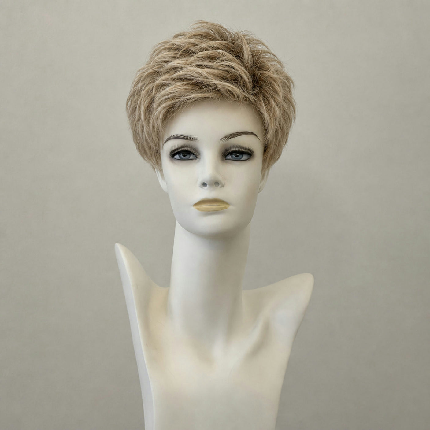 Kurze Bob-Perücke, sand-mix-Farbe, mit subtilem Balayage-Effekt