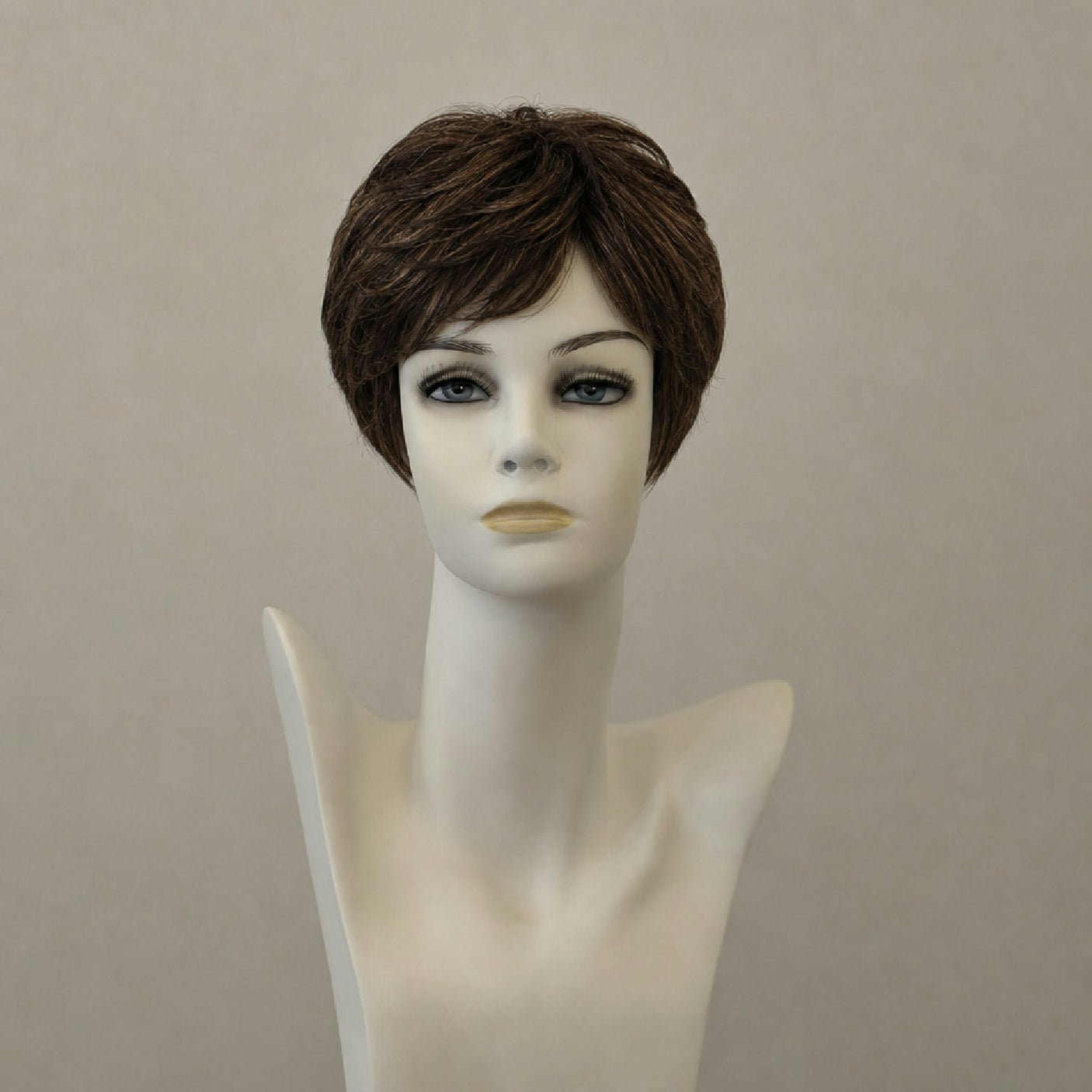 Braune, schulterlange Monofilament-Perücke mit Lacefront im Stil "Alexa".