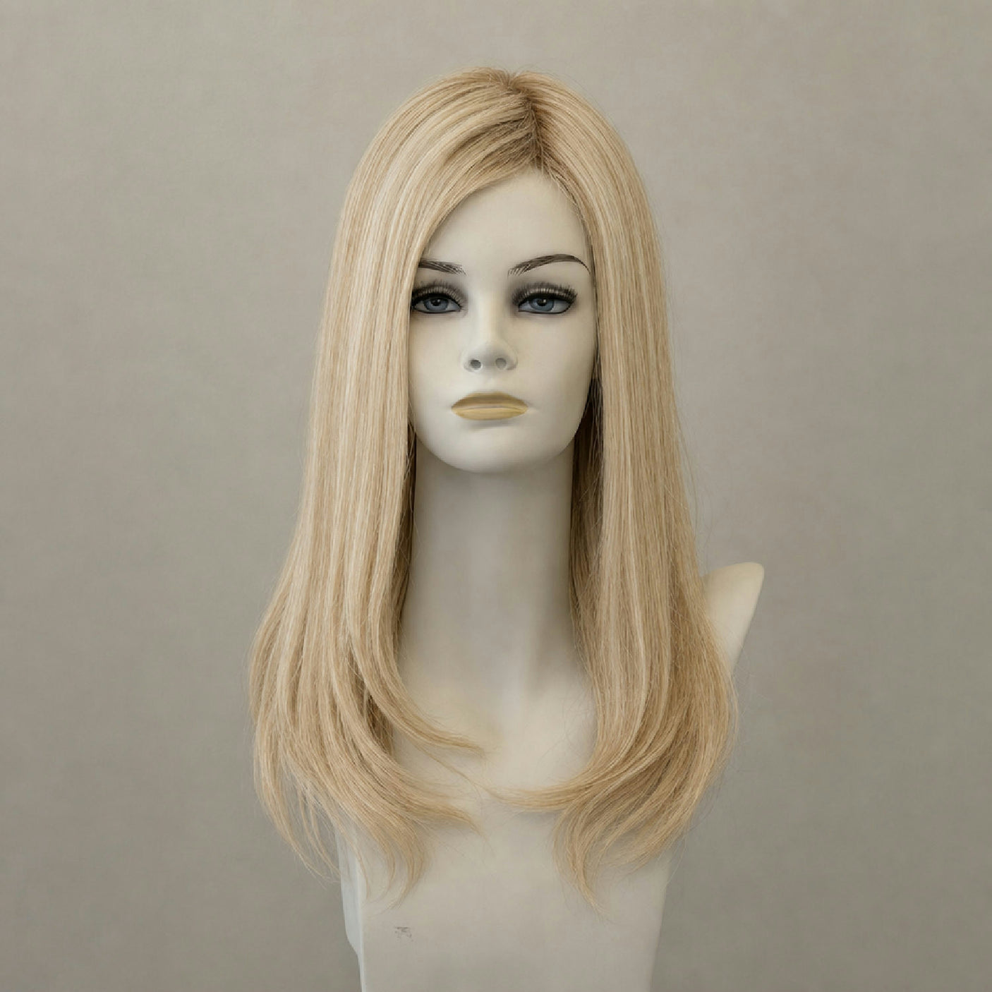 Lange blonde Perücke Anastasia im dänischen Blondton