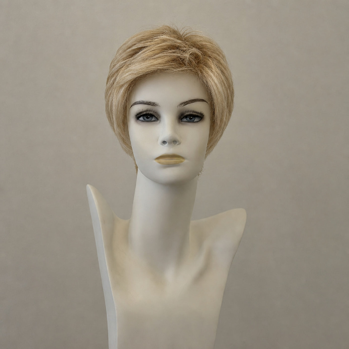 Sandy-blondes, schulterlanges Kunsthaar mit Wurzelansatz, glatt