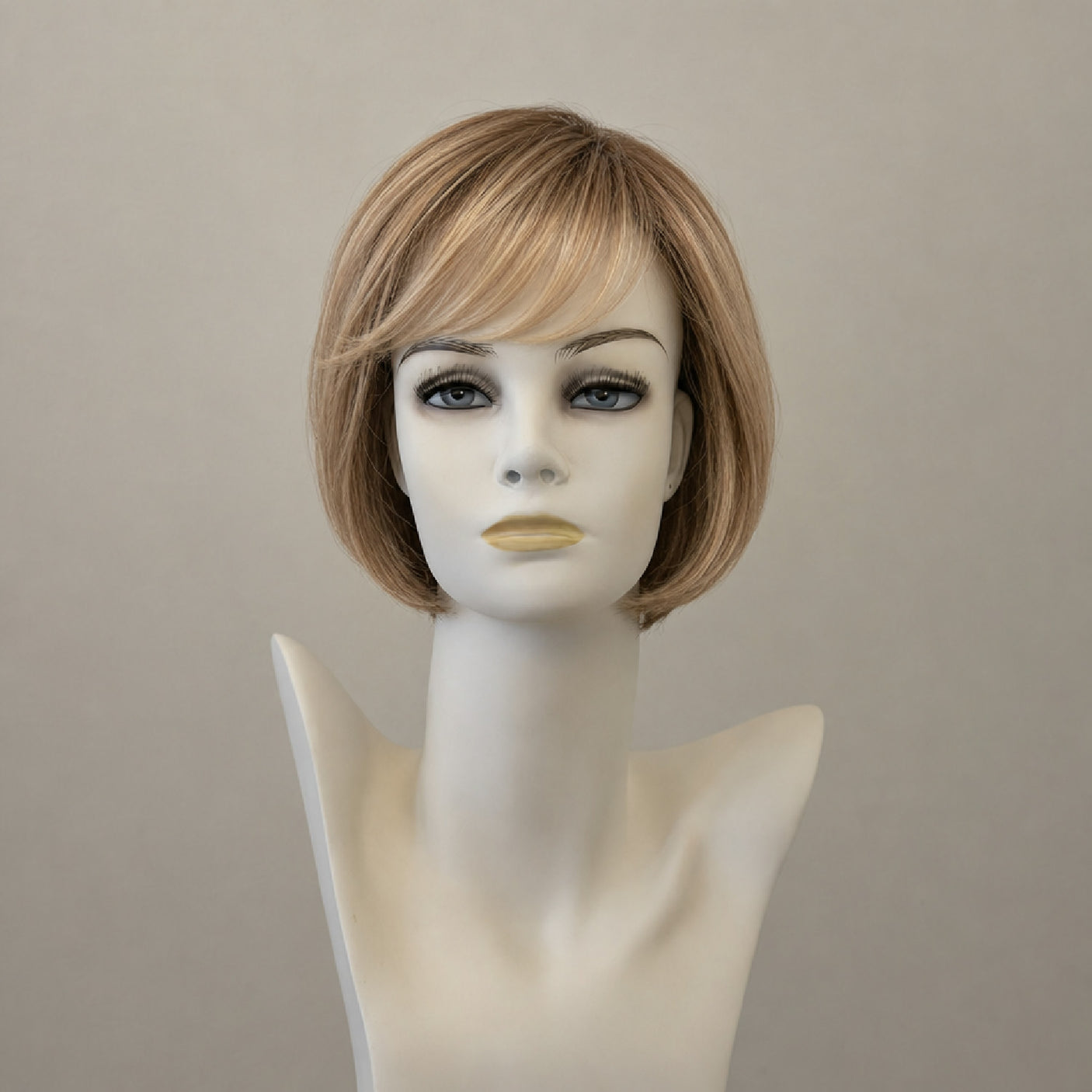 Kurze blonde Perücke mit Seitenscheitel