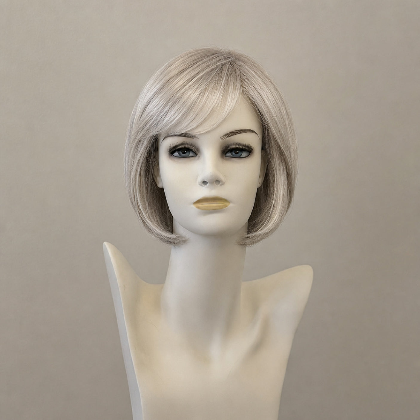 Perücke Catwalk A Light Mono 305K: Blonde schulterlange Bob-Perücke mit Monofilament.
