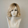 Lange Blonde Lace Part Perücke in Sparkling Champagne.