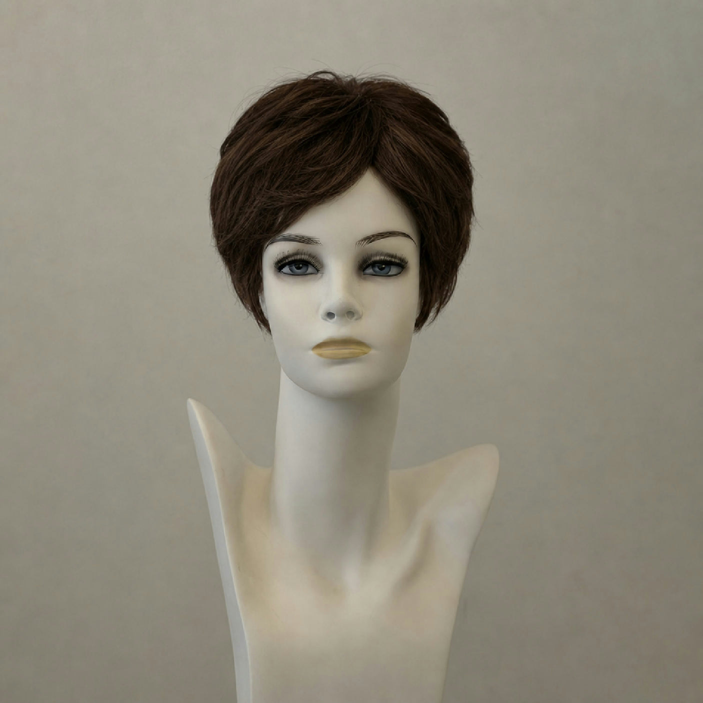 Kurze braune Perücke mit Monofilament und Lacefront