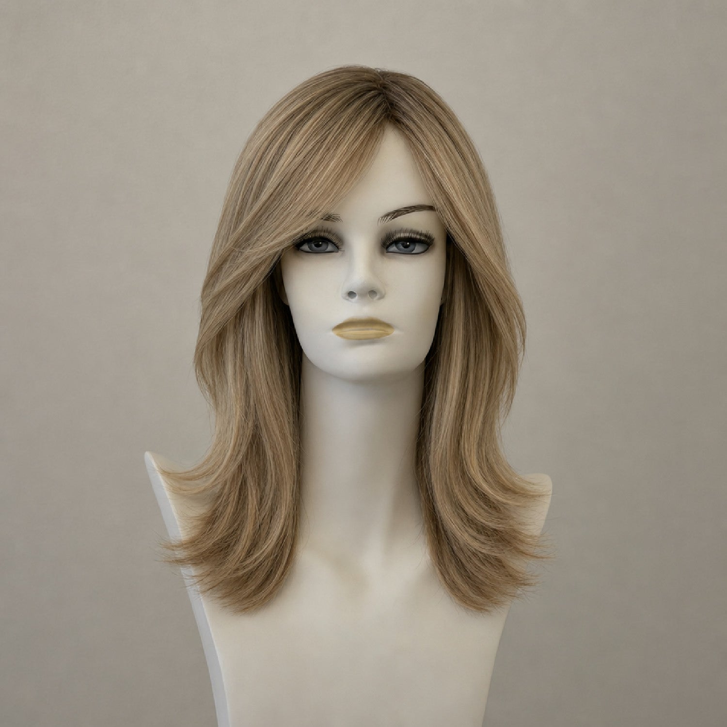 Dunkelblond gesträhnte Langhaarperücke im Lace-Front-Stil