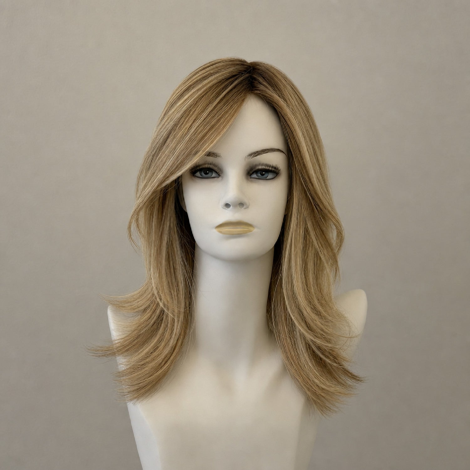 Wellenförmige Langhaarperücke in Ginger Mix mit Lacefront