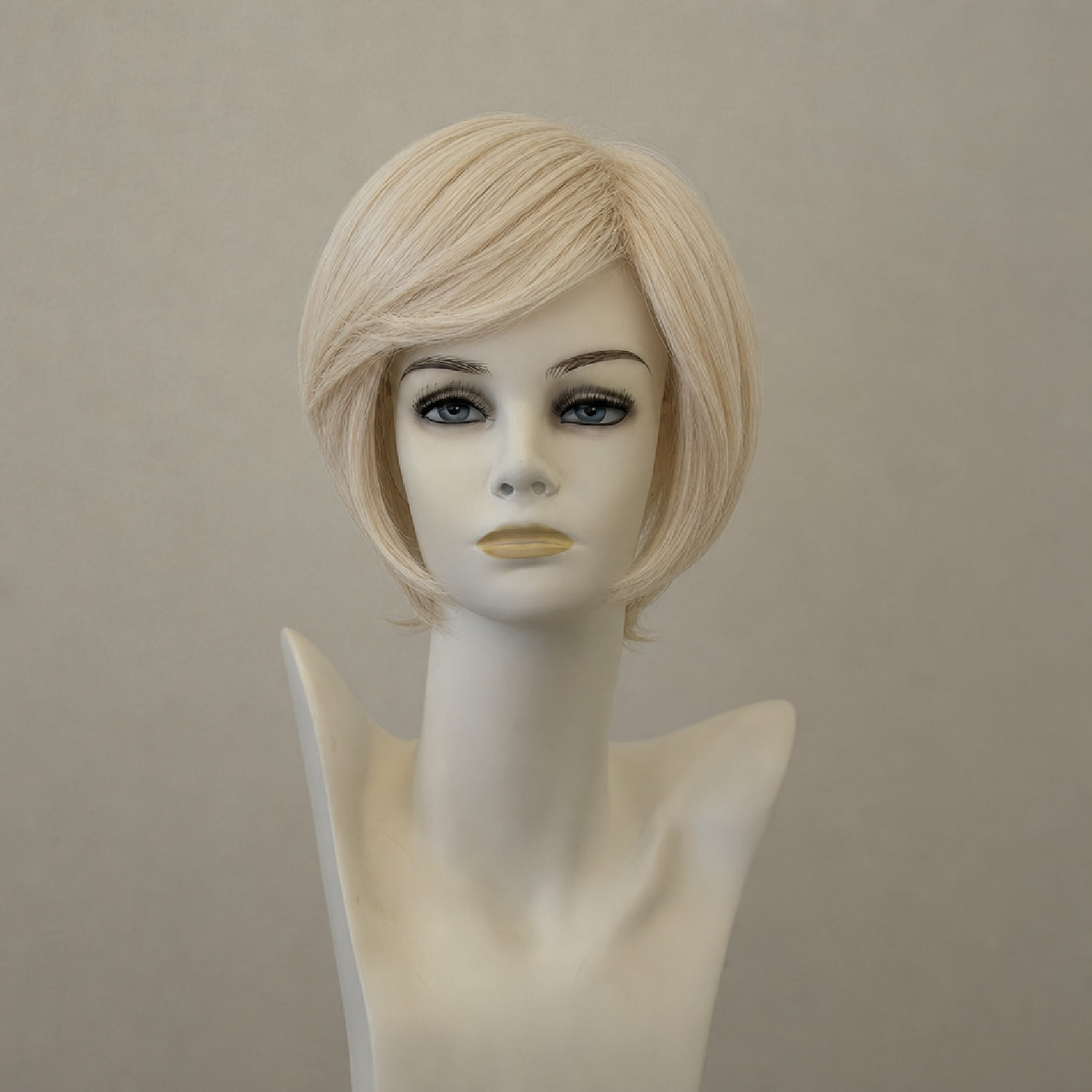 Kurze, gewellte Perücke Ashley in heller Honigblond-Mischung, Lace Front
