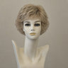 Glattes, schulterlanges Haar in hellem Sand-Mix mit Highlights