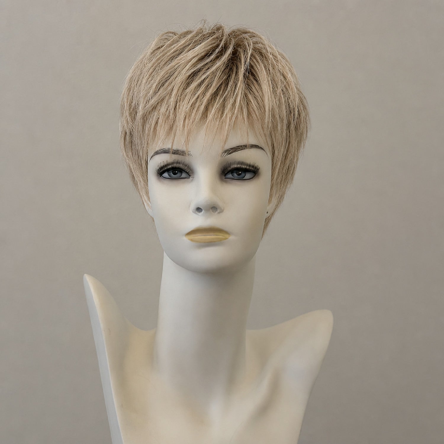 Sandyblonde Rooted Perücke im Beat-Stil