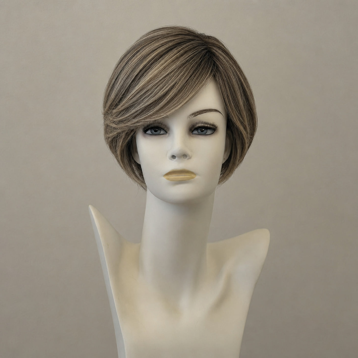 Blonde Lace-Front-Perücke, mittellang, gesträhnt
