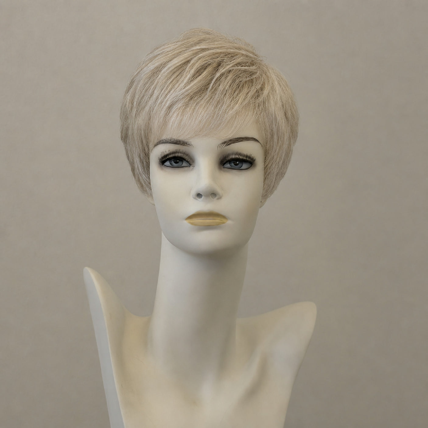 Cara 100 Deluxe – sandblonde Mix Perücke, schulterlang, gewellt
