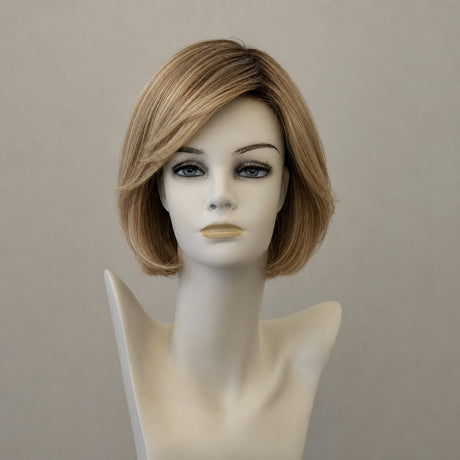 Cara Comfort Lace: Lila lockige Lace-Front-Perücke, mittel-lang