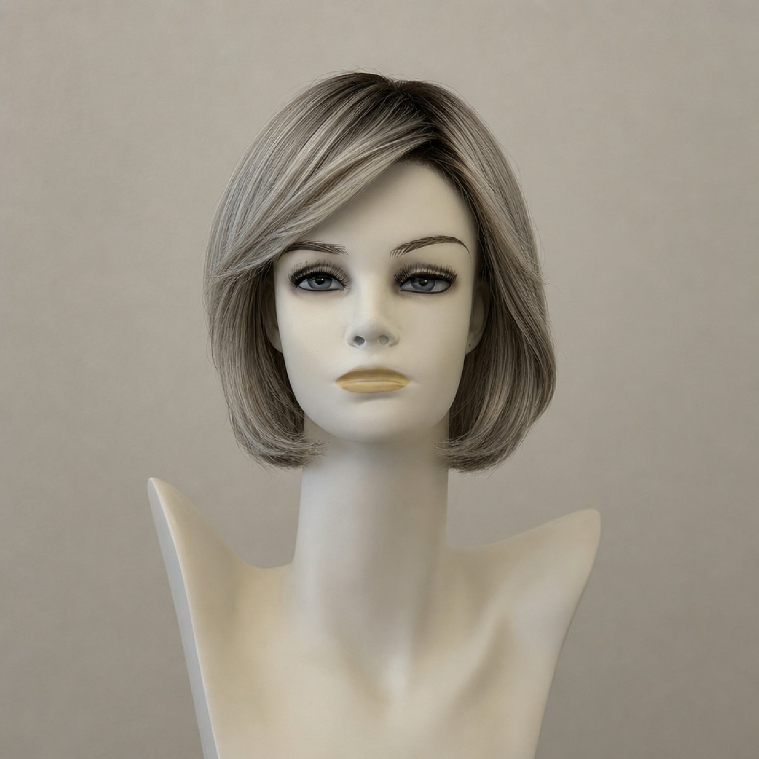 Cara Comfort Lace Perücke, mittellang, braun mit natürlichen Highlights