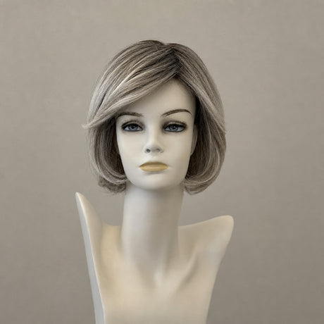 Cara Comfort Lace Perücke, glattes Haar, schulterlang, hellbraun mit Highlights