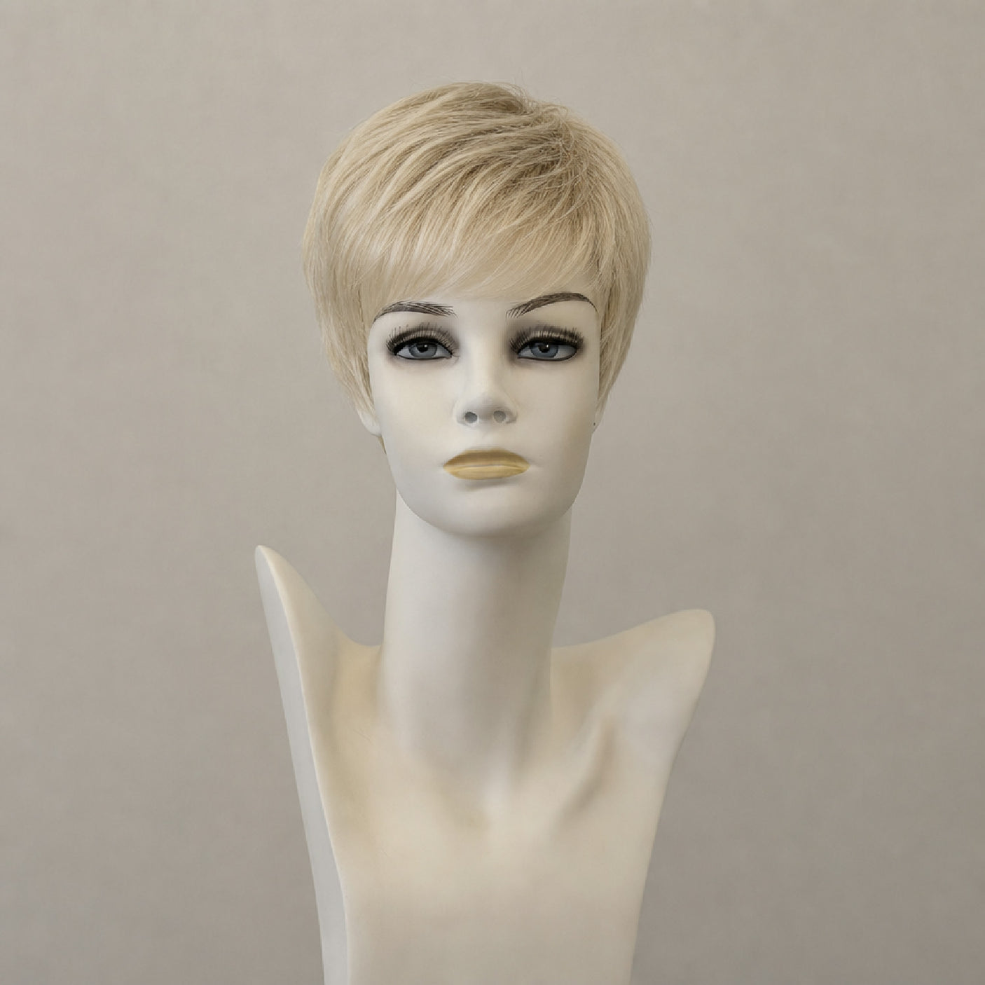 Cara Small Deluxe Perücke, karamellbraun, schulterlang, seidige Wellen