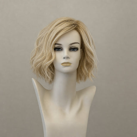 Lange blonde Perücke mit Wurzel-Ombré-Effekt, Stil Carlotta SF