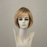 Lange, stufige Perücke in Blond-Braun-Melange mit Monofiler Lace Front