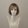 Mittellange, gestufte Perücke in Kupfer-Ombré mit schrägem Pony