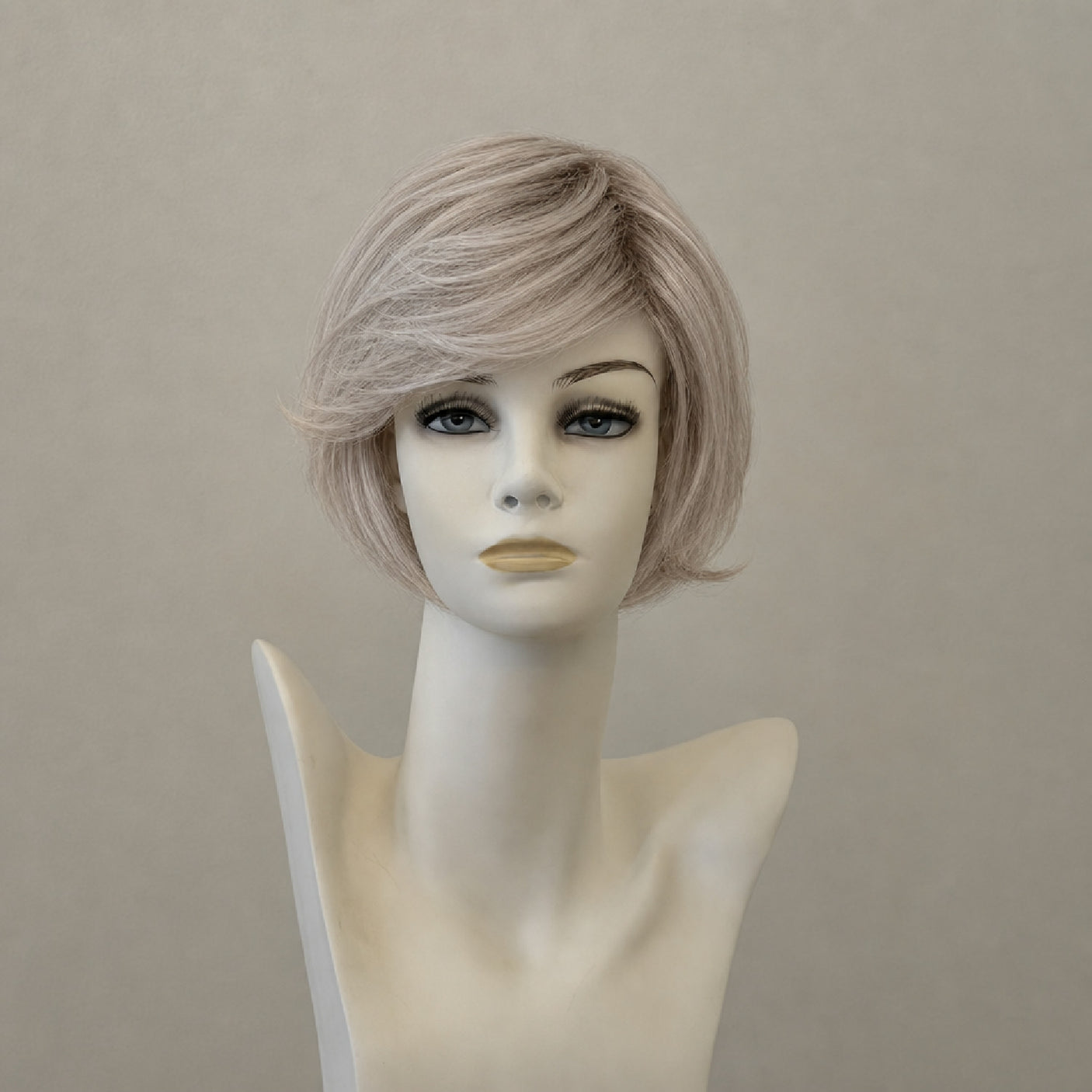 Lange, gestufte Perücke in Platinblond-Mischung, Ombré-Effekt