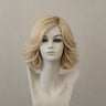 Mittellange braune Perücke mit Highlights, Stil Chloe