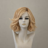 Kurze blonde Bob-Perücke mit Highlights