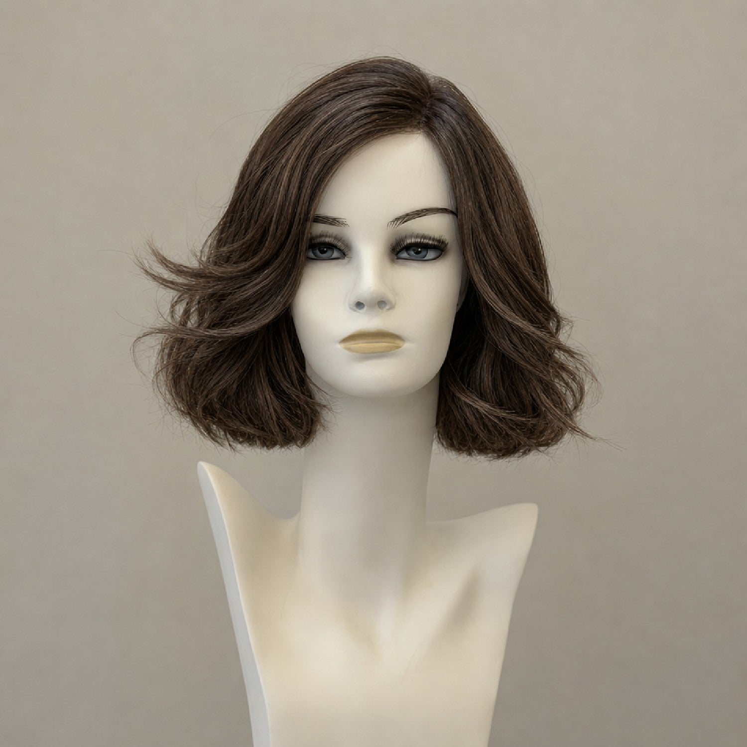 Perücke Chloe Langhaarmix 4/6 dunkelblond</html>