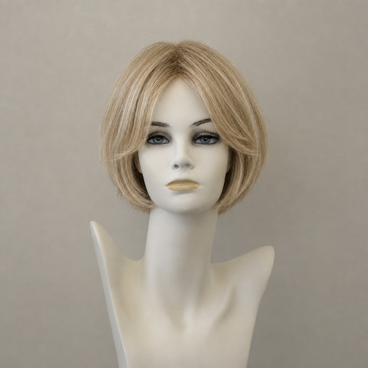 Mittellange Perücke, nordisch-aschblond, mit Monofilament und Lacefront