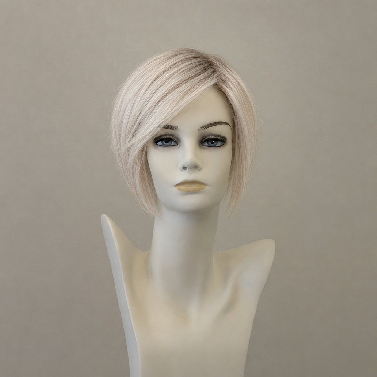 Page Hair 2: Silberblonde Perücke mit Wurzel-Effekt, kurz geschnitten