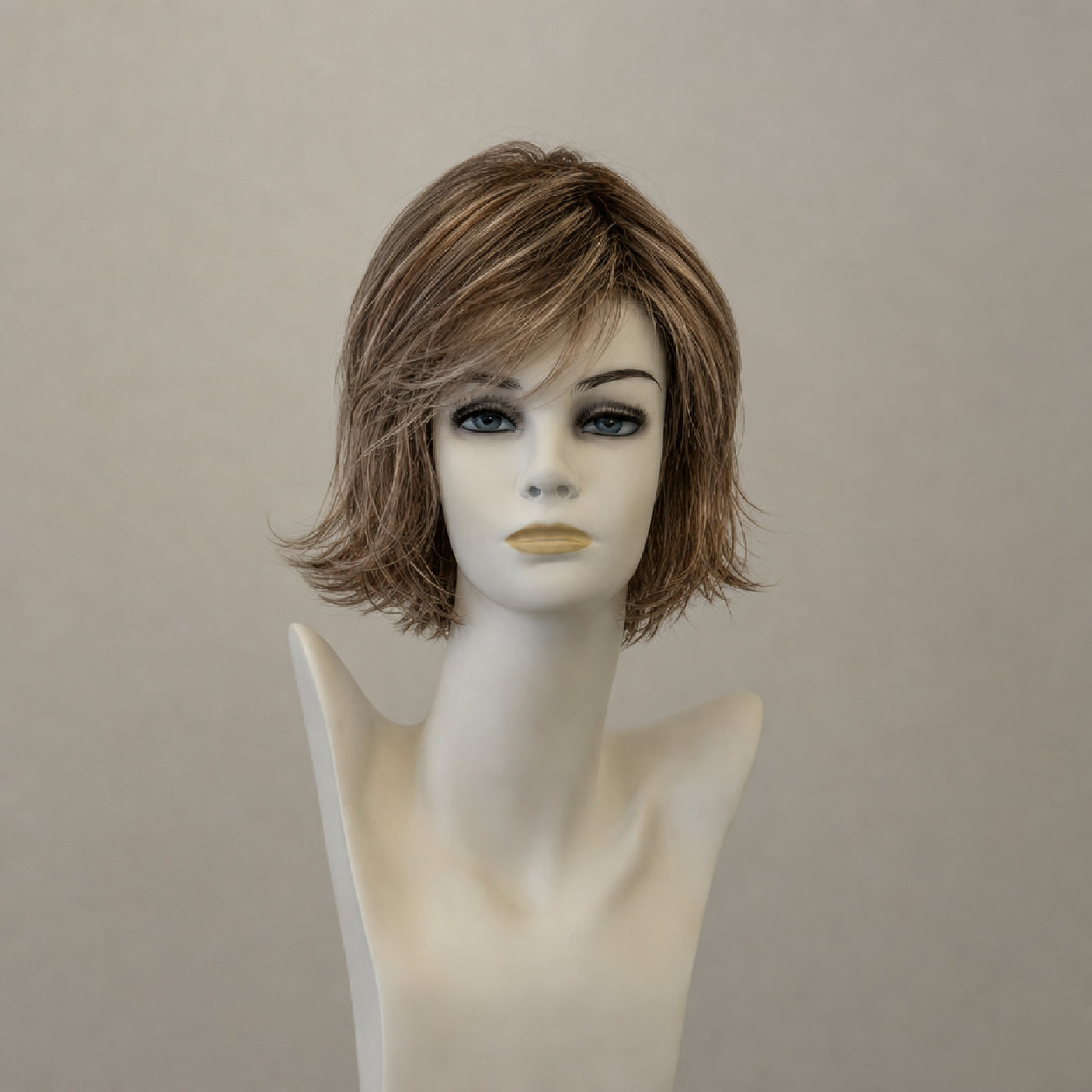 Kurze braune Perücke Page Hair 3 in Schokobraun-Mix