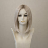 Page Hair 3 Perücke: Platinblond mit grauem Ansatz