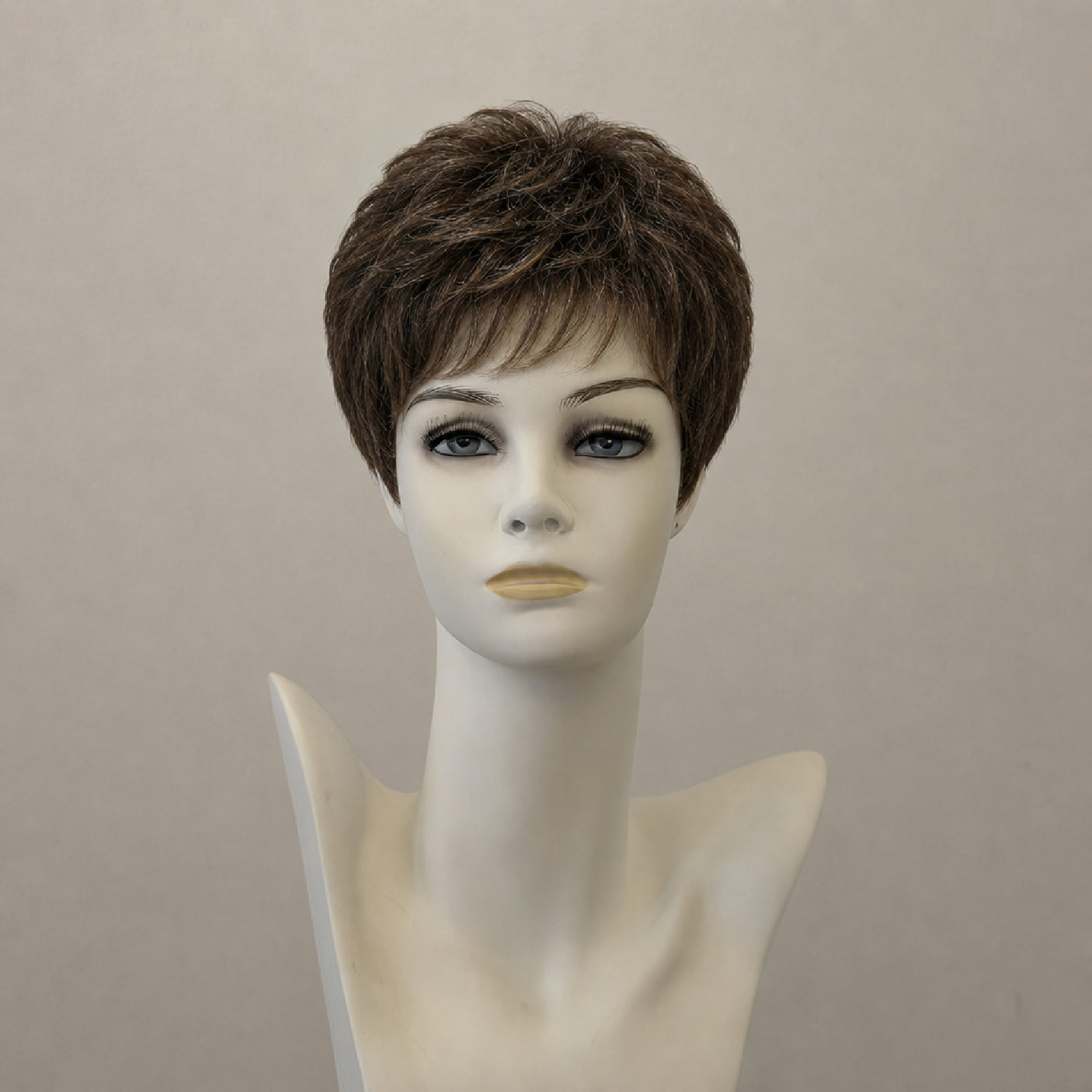 Kurze Perücke, dunkelbraun, natürlicher Look