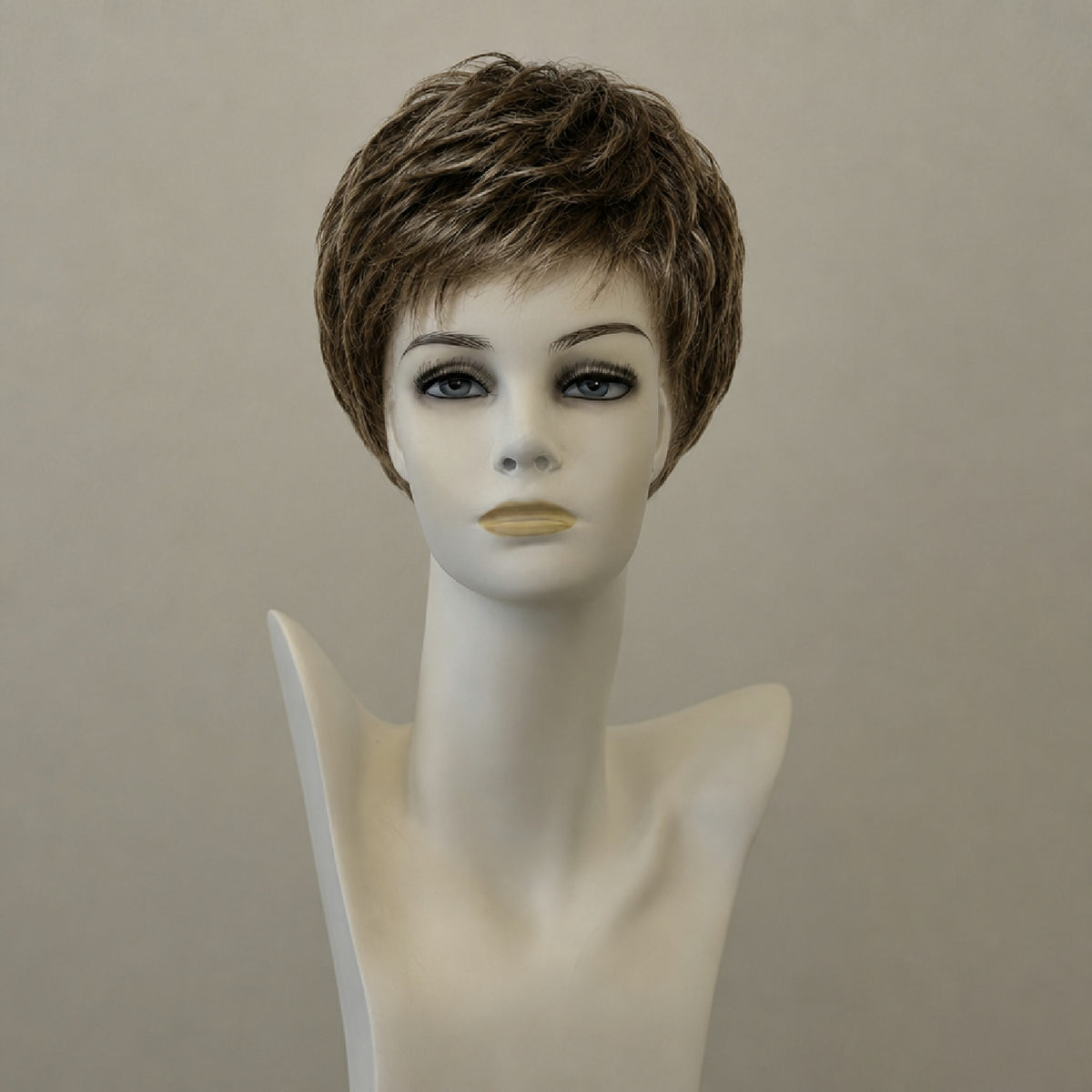 Kurze Perücke in Hellbraun, Stil Short Hair 2